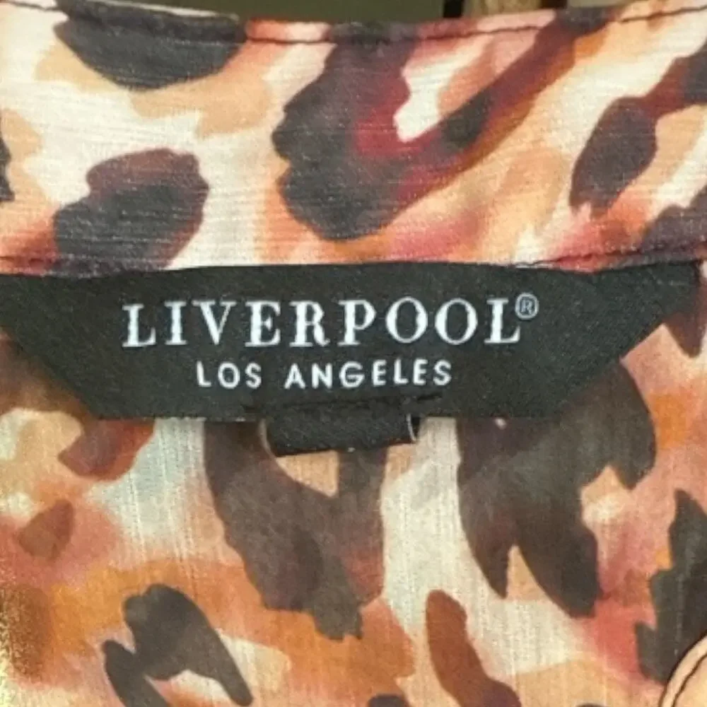 Liverpool Los Angeles Watercolor Animal Print Blouse Smocked Hem Sz Medium NWT - Picture 8 of 10